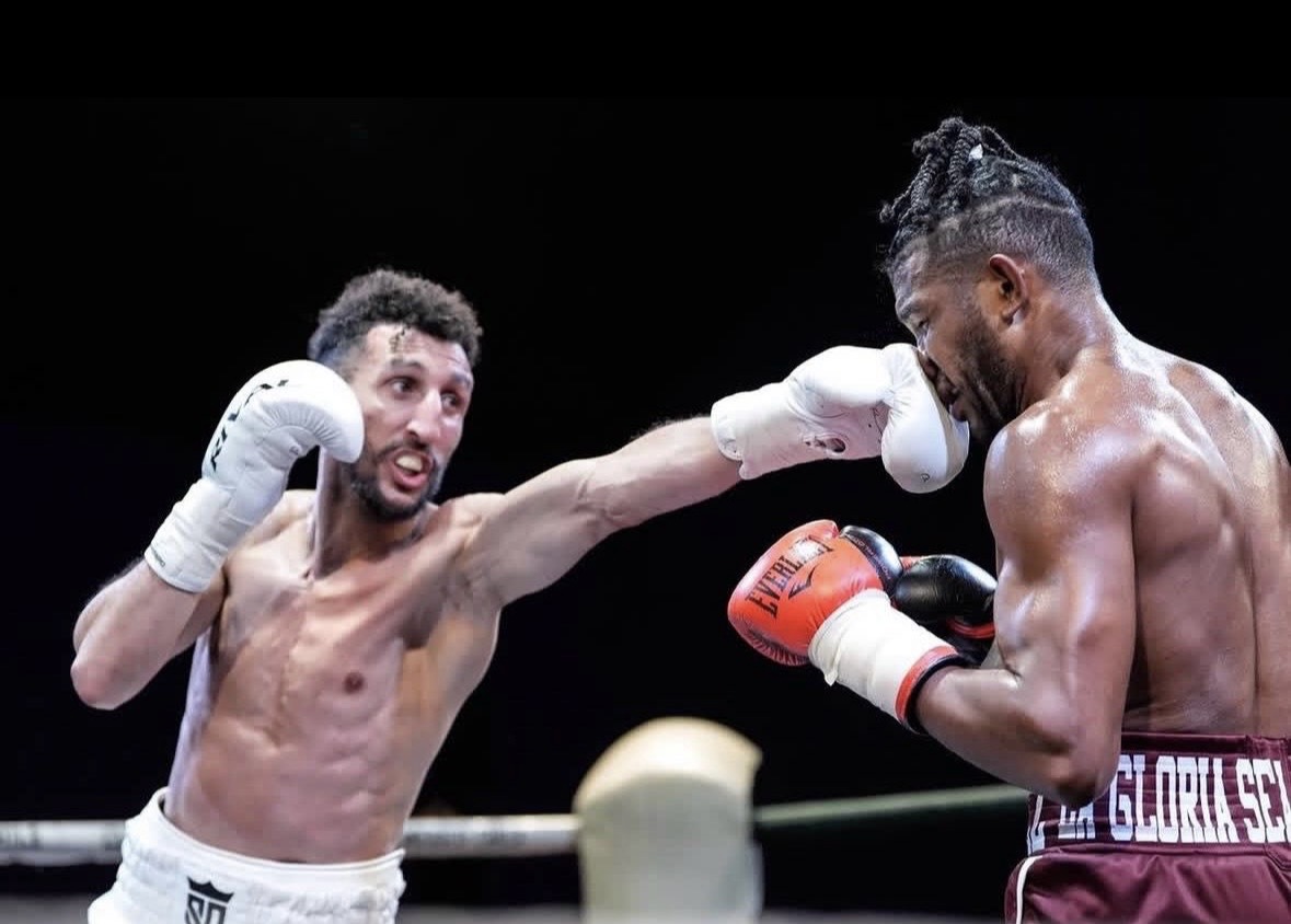 L’ascension continue : Sofiane Oumiha décroche la ceinture WBA Fedelatin des super-plumes